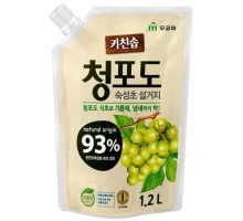 LION Премиальное дезодорирующее средство для мытья посуды, овощей и фруктов в холодной воде "Зеленый виноград" МУ 1,2 л
